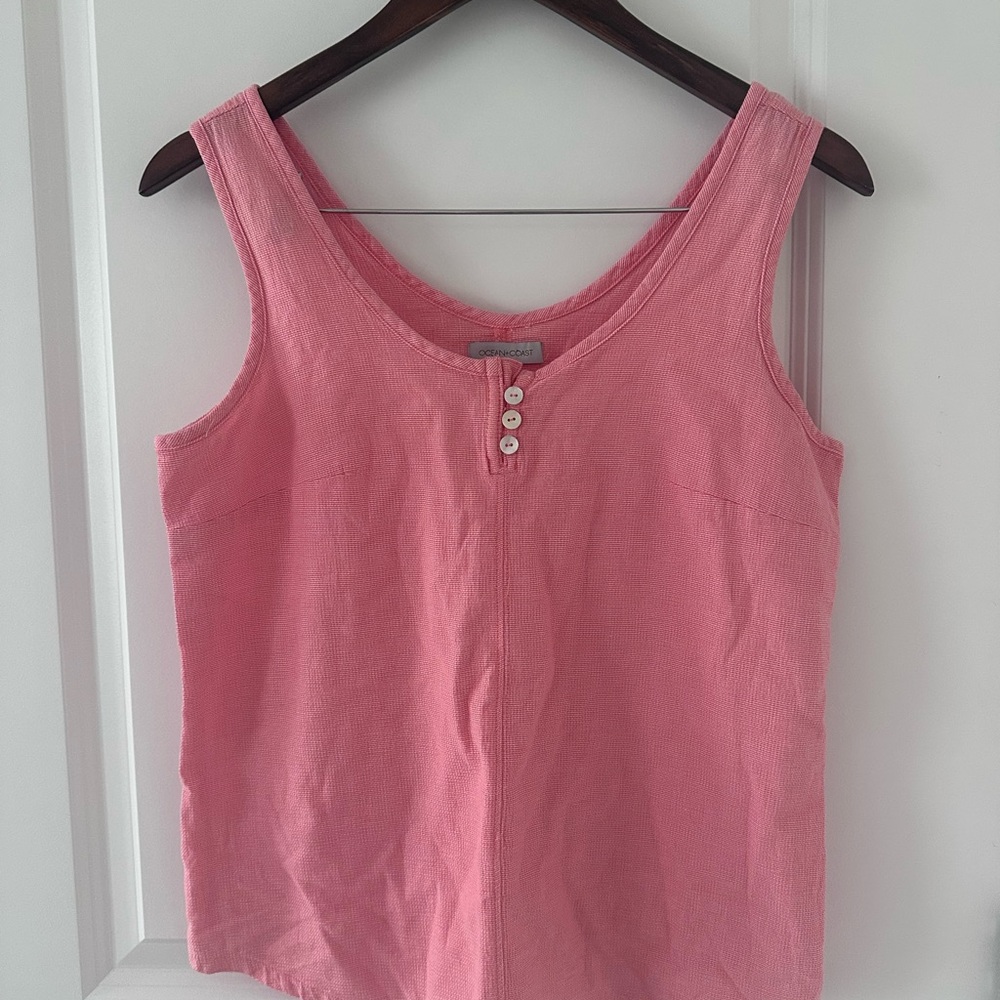 Elegant Pink Buttoned Tank Top